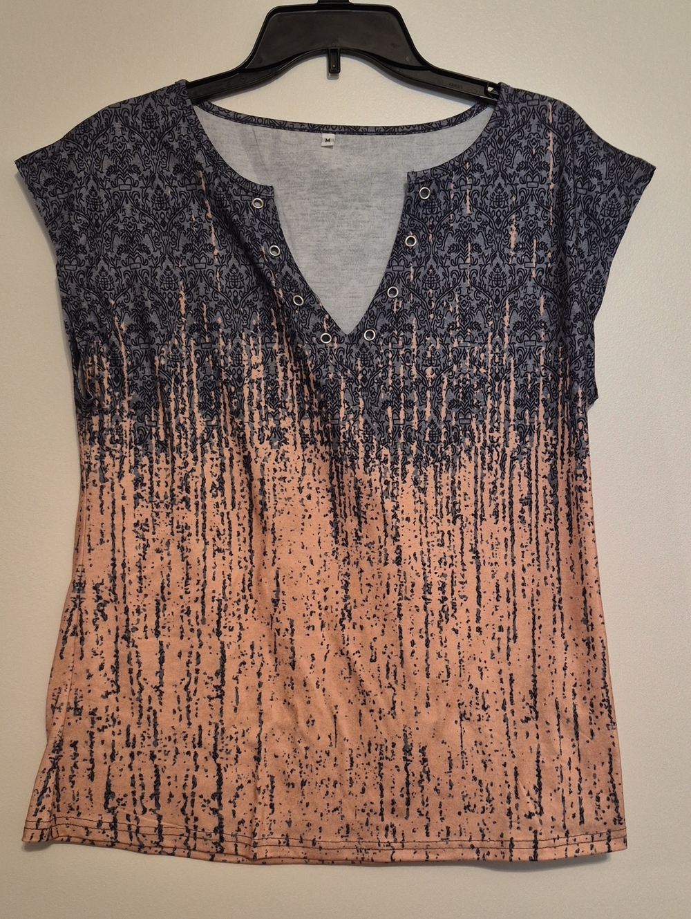 Women’s Two-Tone Patterned V-Neck Top - Peach and Gray Sz M